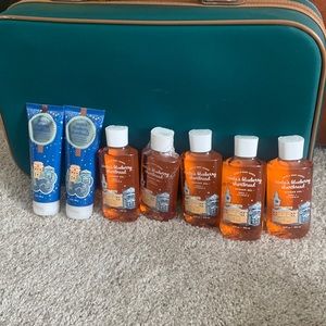 Bath & body Works Santa‘s blueberry short bread shower gel and body cream